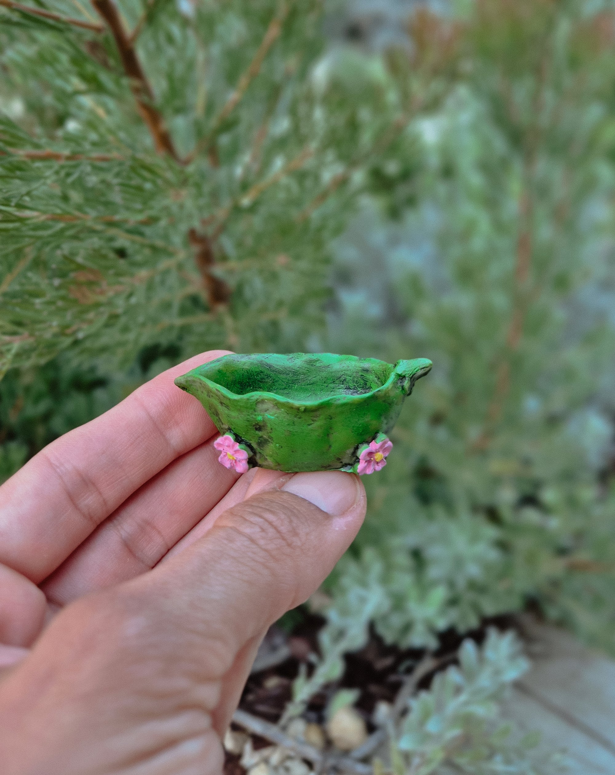 Mini Leaf Bathtub